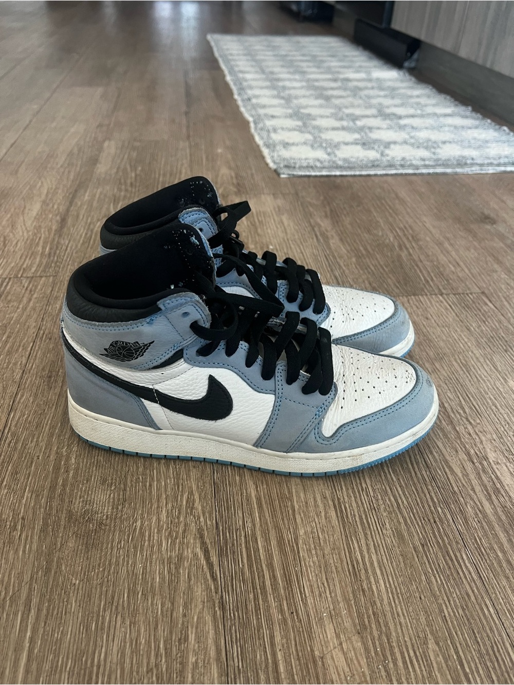 Air Jordan 1 High top in University blue